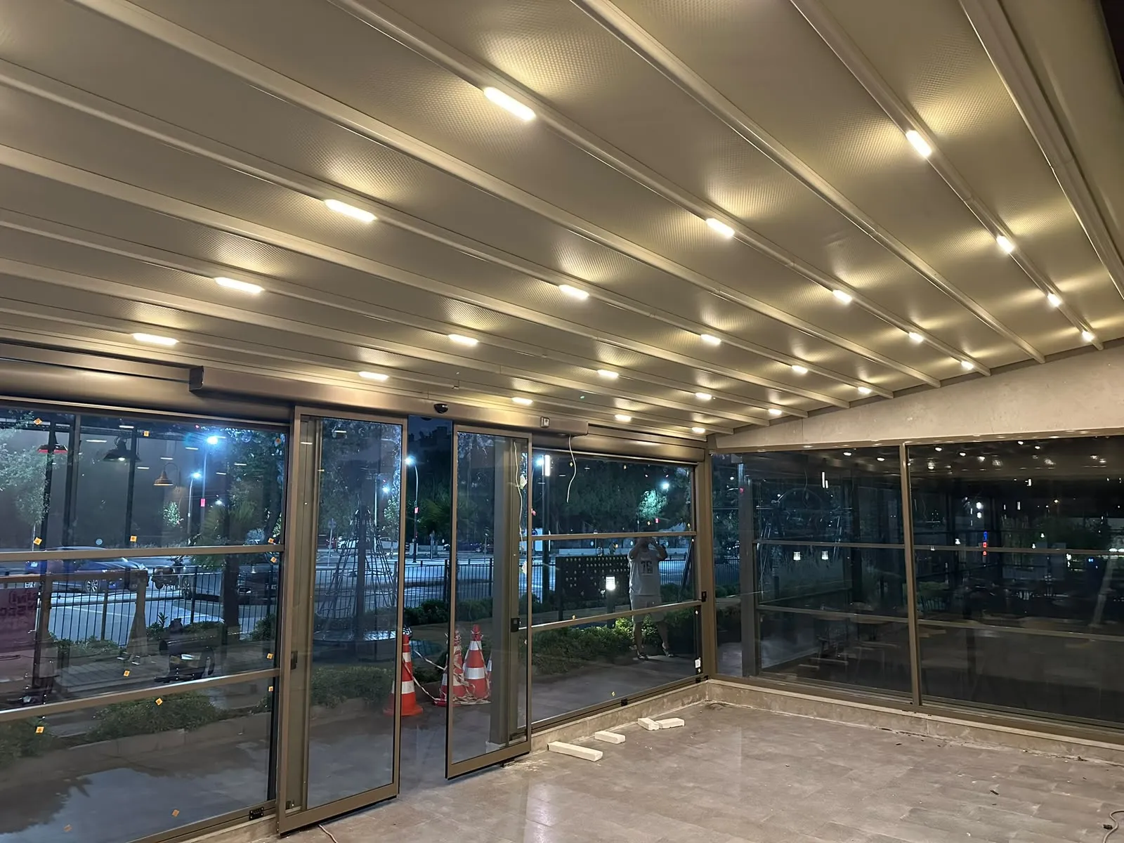 Pergole Tente, Giyotin ve Fotoselli Kapı Projemiz